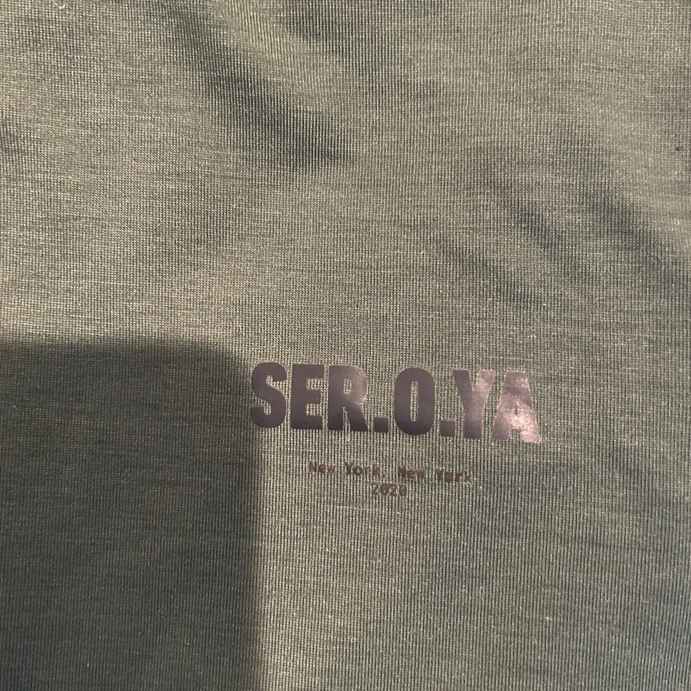 SER.O.YA Green T-Shirt - Picture 4 of 5